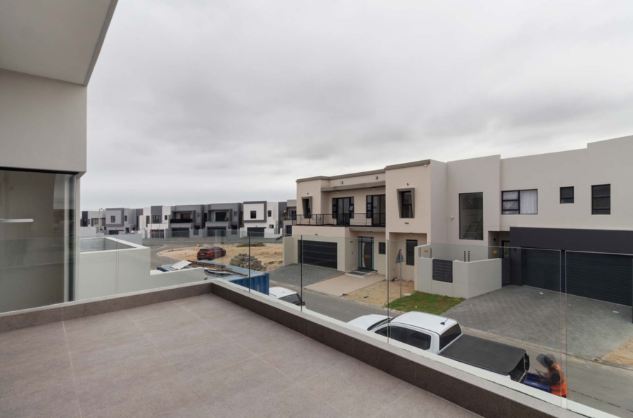 4 Bedroom Property for Sale in Sandown Western Cape